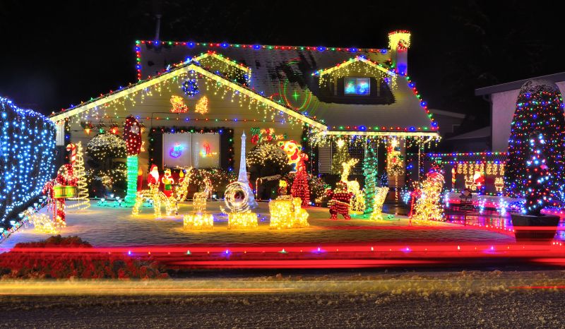 Holiday Lights Hanging in Overland Park, KS
