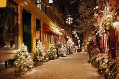 Holiday Lights Installation in Kansas City, KS