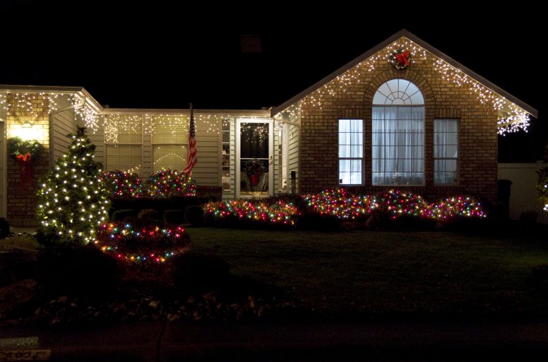 Xmas Lights Installation in Olathe, KS